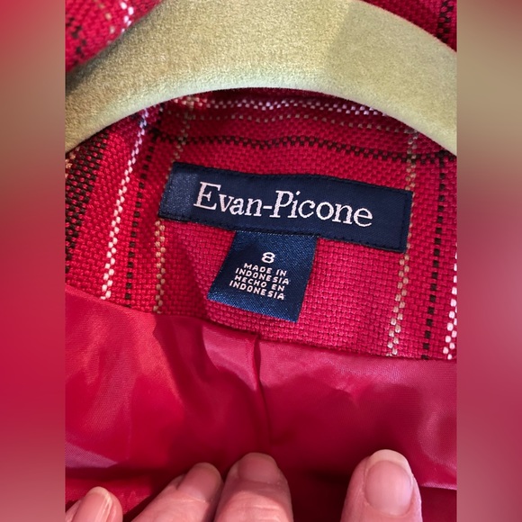 2000’s style Evan-Picone size 8 red plaid jacket, coat with belt and pockets - Picture 3 of 6